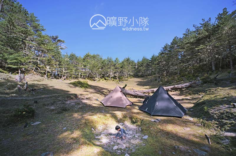 高爾夫球場營地紮營