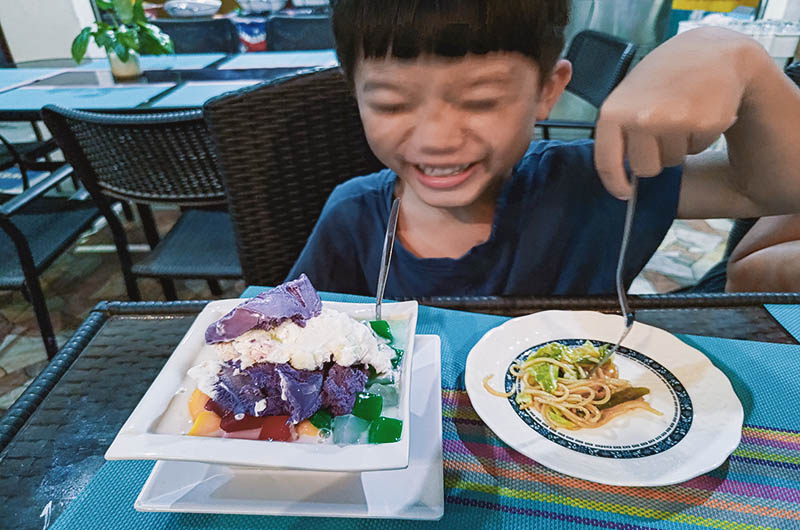 2023-07-08 19-42-42 MP 墨寶食宿Moalboal摩摩喳喳holahola 800